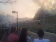 بالفيديو: طواقم الاطفائية تسيطر على حريق هائل في أحد الأحراش بمنطقة الجبلية بيافا 